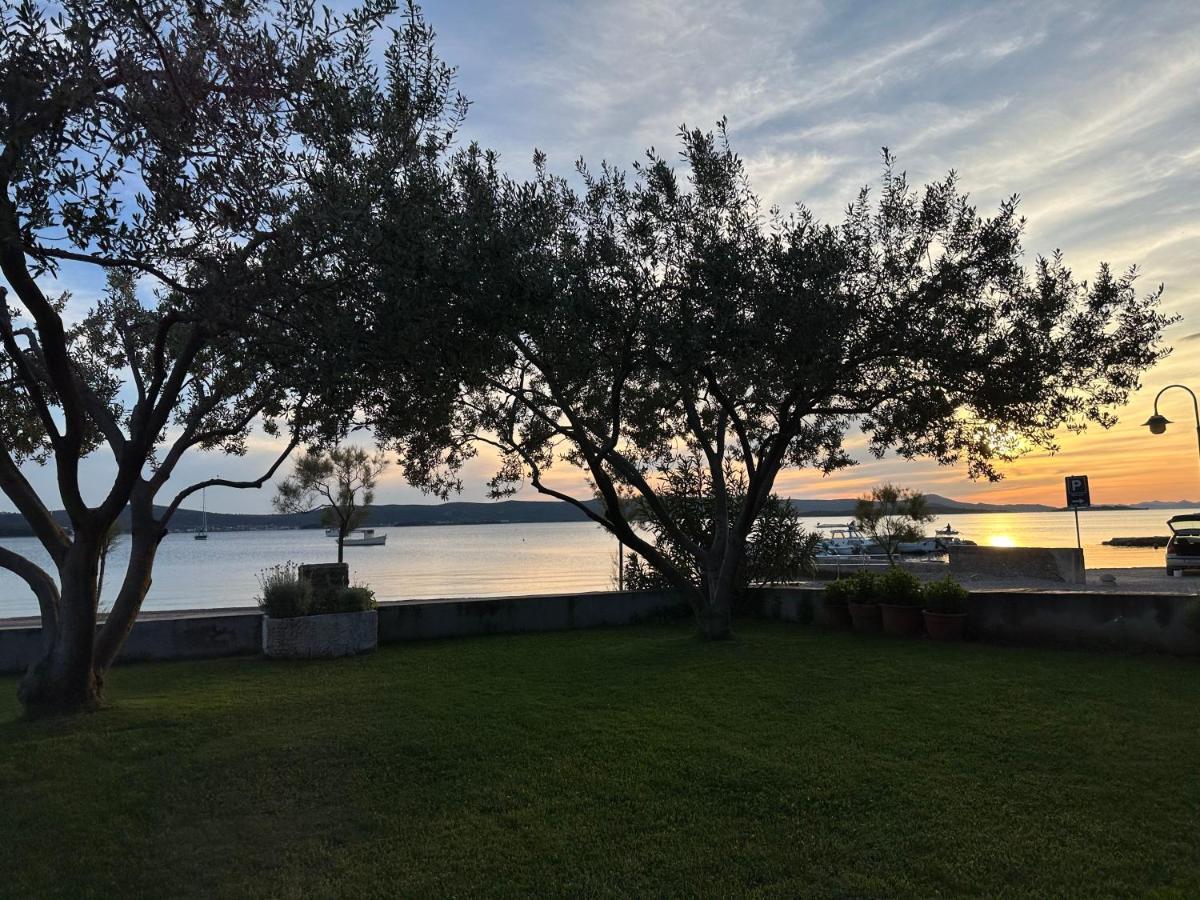 Apartmani Roko Biograd Na Moru Exterior foto